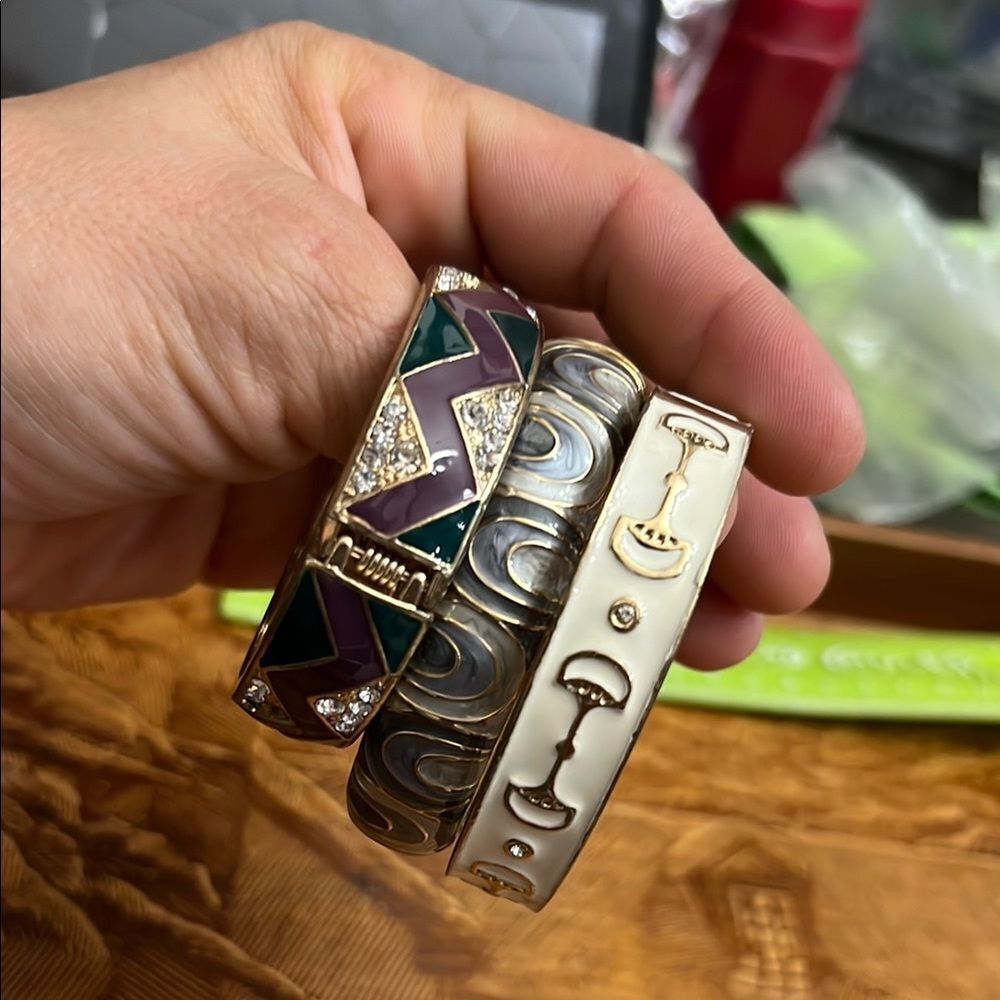 Elegant Multicolor Bangle Set - Picture 13 of 13